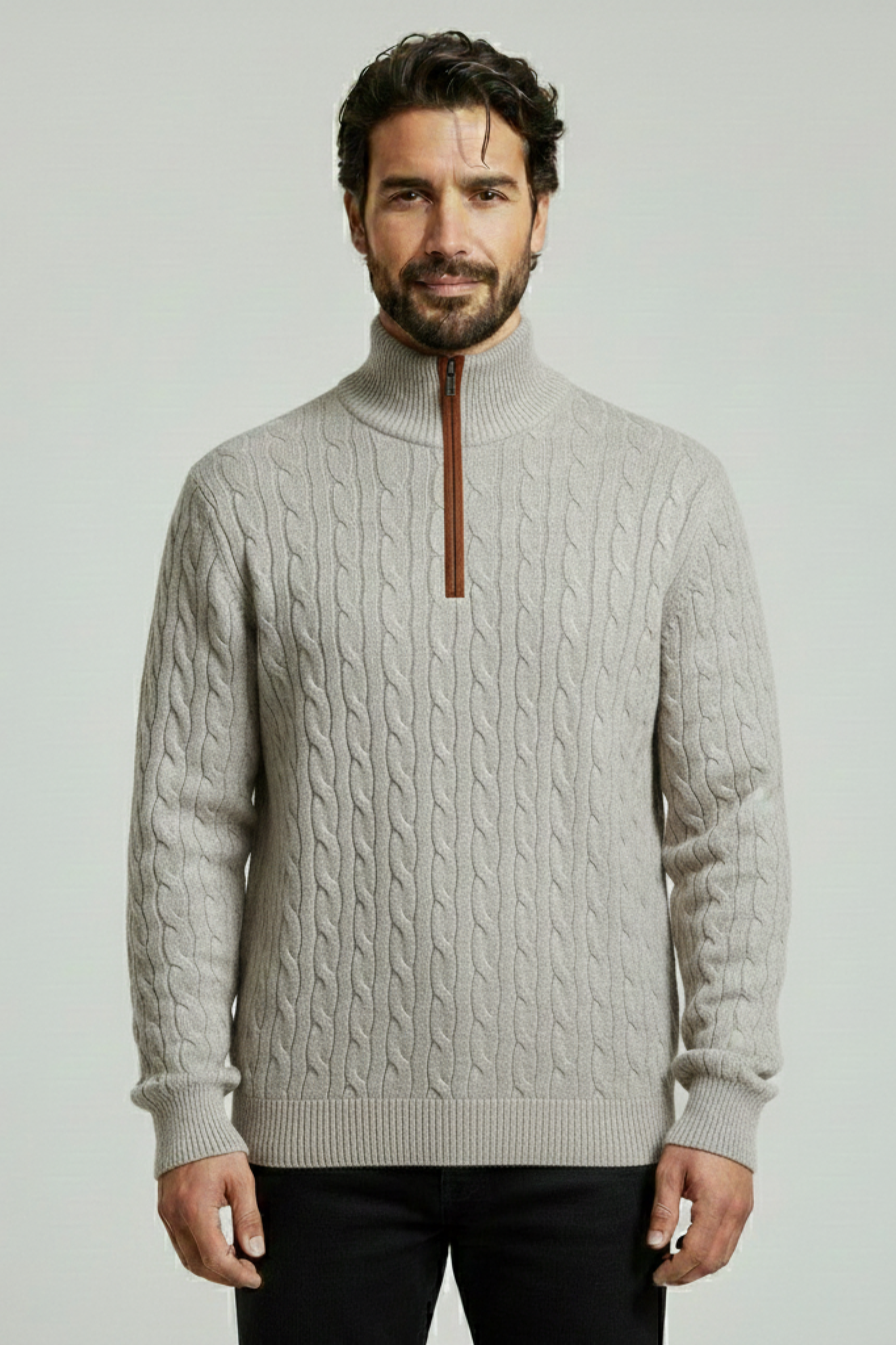 Jersey de hombre con cuello alto y cierre corto