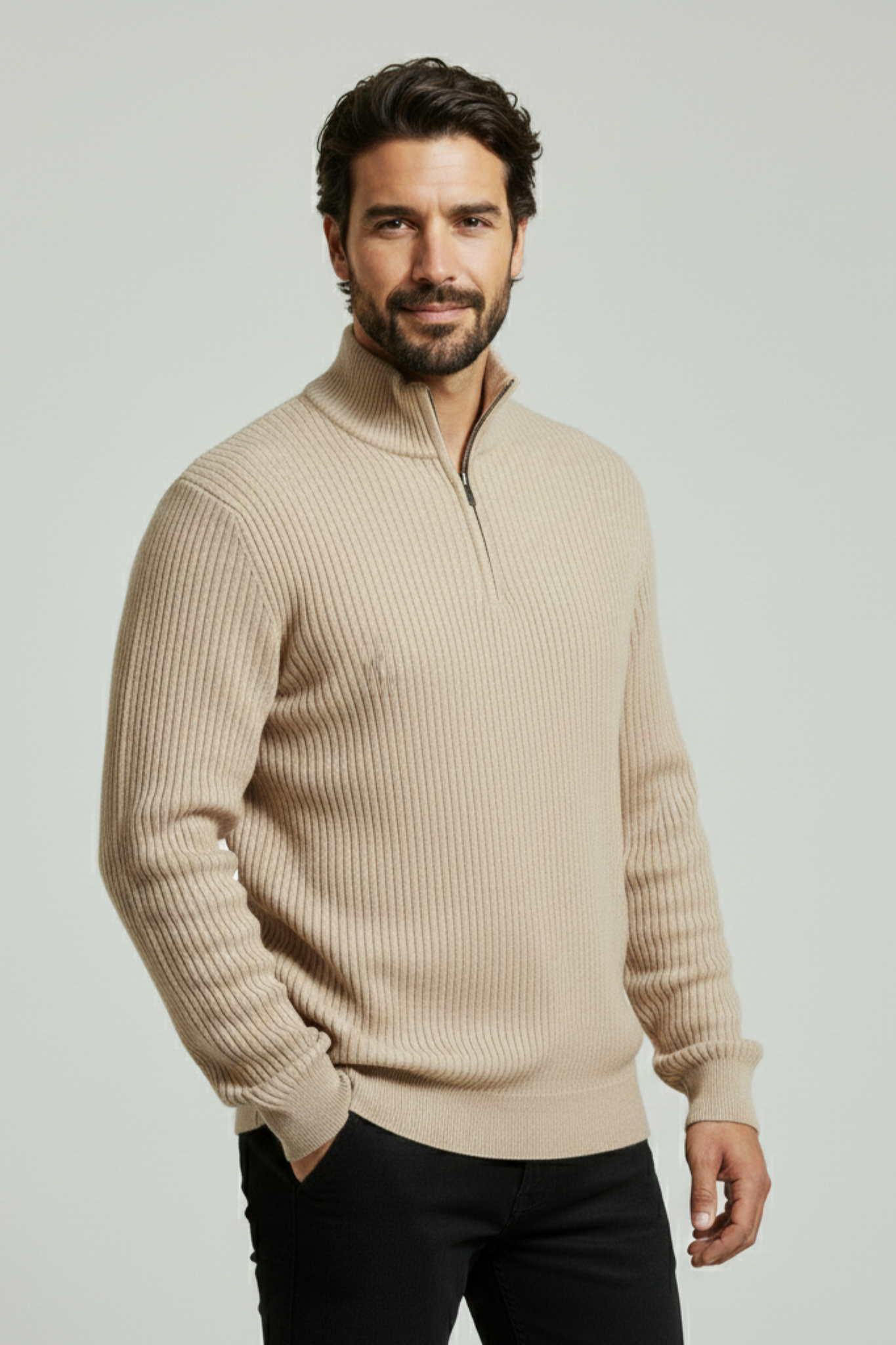 Jersey de hombre con cuello alto y cierre corto