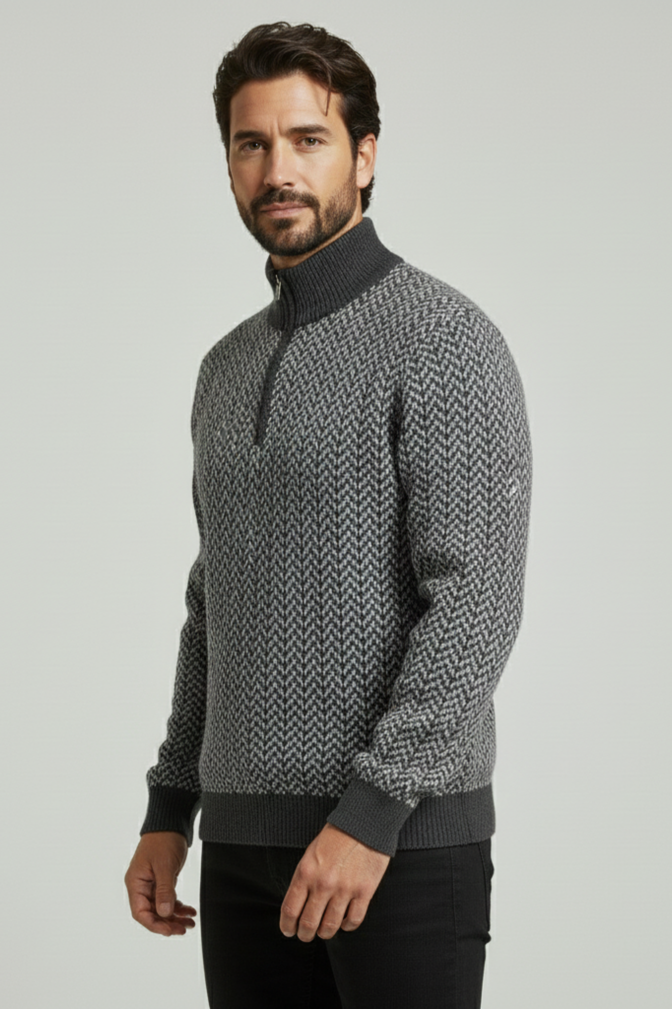 Jersey de hombre con cuello alto y cierre corto